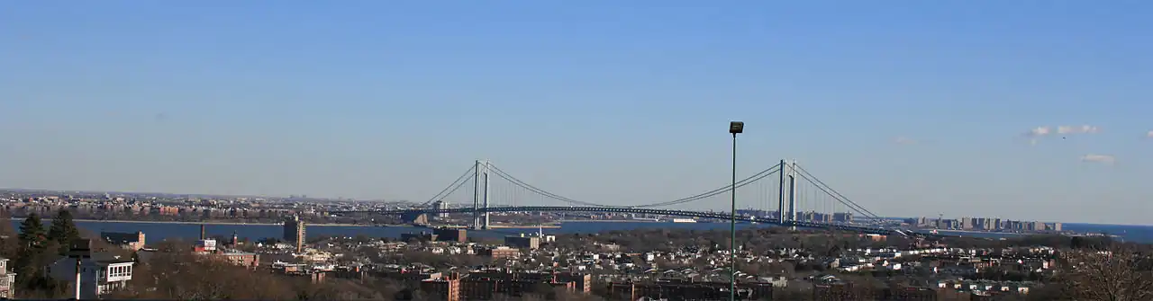 Verrazzano–Narrows Bridge connecting the eastern portion of Staten Island to Brooklyn