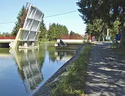The lifting bridge in Viéville