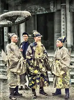 3 Vietnamese mandarins wearing Python robe (Mãng Bào, 蟒袍).