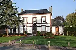 The town hall in Vieux-Manoir