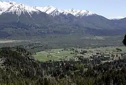 Villa Lago Rivadavia and the Andes