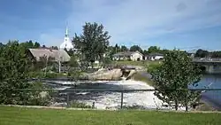 Sainte-Jeanne-d'Arc seen from the river
