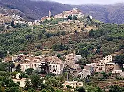 Ville-di-Paraso overlooked by Speloncato