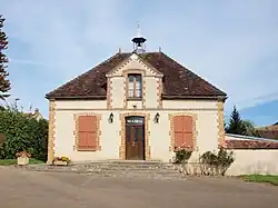 The town hall in Villiers-Louis
