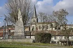 Church and memorial in Vilosnes-Haraumont