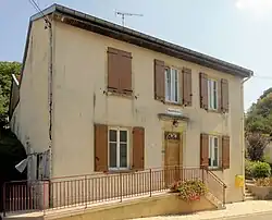The town hall in Viocourt