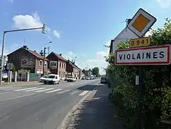 The road into Violaines