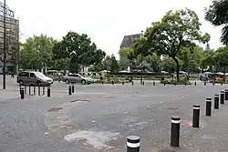 The roundabout and fountain in 2015