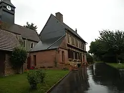 The town hall in Vrocourt