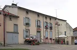 The town hall in Vroville