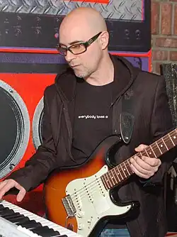 Warren Cuccurullo in 2009