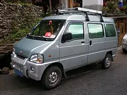 Wuling Sunshine LZW6371