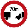 273: No traffic allowed without indicated minimum distance between vehicles