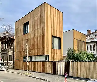 Strada Dimitrie Racoviță no. 4A, Bucharest, 2017, by Corina Dîndărean[136]