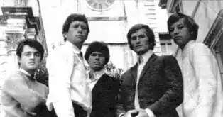 Džentlmeni in 1967 on the Hvar island, from left to right: Branko "Čutura" Marušić, Mihajlo Simikić, Dragi Jelić, Žika Jelić, and Velibor "Boka" Bogdanović