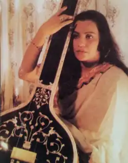 Hemlata in 1990