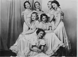 The group with seven members, in the early 1930s